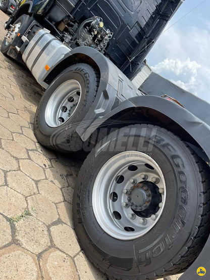 Marca/Modelo: Volvo FH 540 Ano/Modelo: 20/20 Tração: 6x4 molas Quilometragem: 338k Cor: Preta