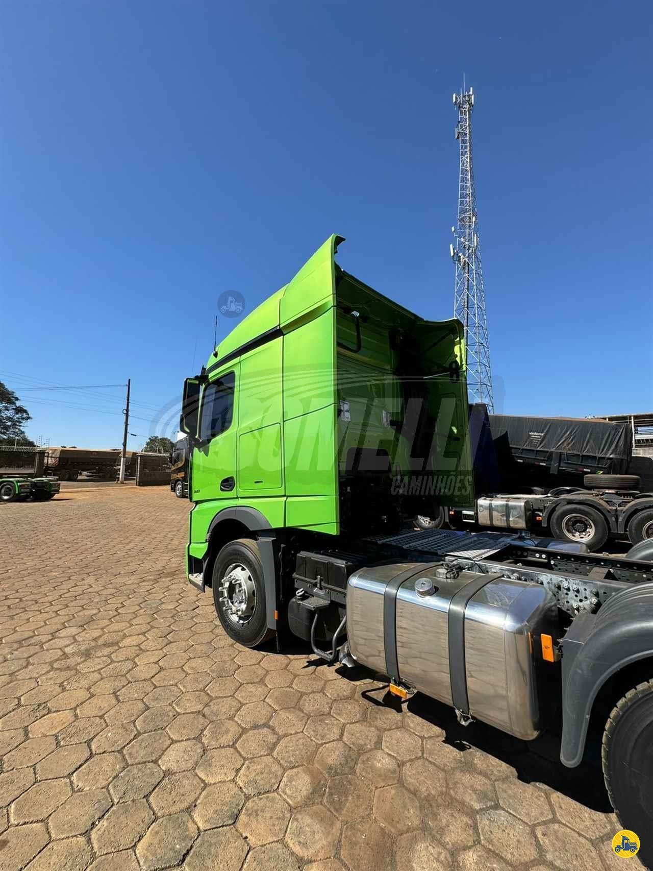 Marca/Modelo: Mercedez benz  Ano/Modelo: 22/22 Tração: 6x4 molas Quilometragem: 183k Cor: Verde