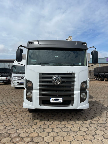 Conj. Volkswagen/24.330  6X2 + Silo Graneleiro TRIEL-HT Quilometragem: 409 Cor: Branco