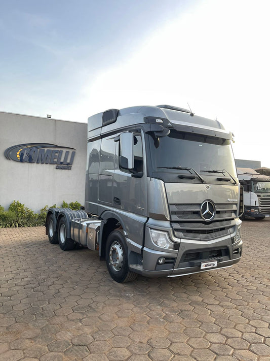 MARCA/MODELO: MERCEDES /2651 /ANO/MODELO: 2022/2022/TRAÇÃO: 6x4 COR: CINZA/QUILOMETRAGEM: 184k