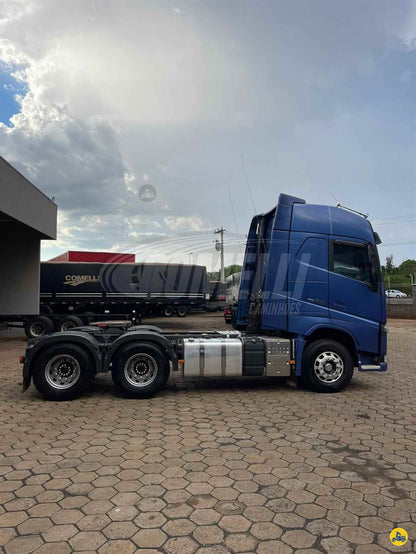 Marca/Modelo: Volvo FH 500 Ano/Modelo: 20/20 Tração: 6x4 molas Quilometragem:560k  Cor: Azul