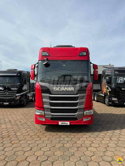 Marca/Modelo: Scania/R540 Ano/Modelo: 21/21 Tração: 6x4 Quilometragem: 276k Cor: Vermelha