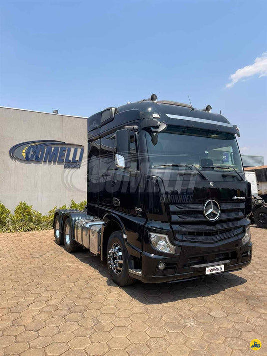 Marca/Modelo: Mercedez benz MB 2651/ Ano/Modelo: 22/22 Tração: 6x4 molas Quilometragem: 174k Cor: Preto