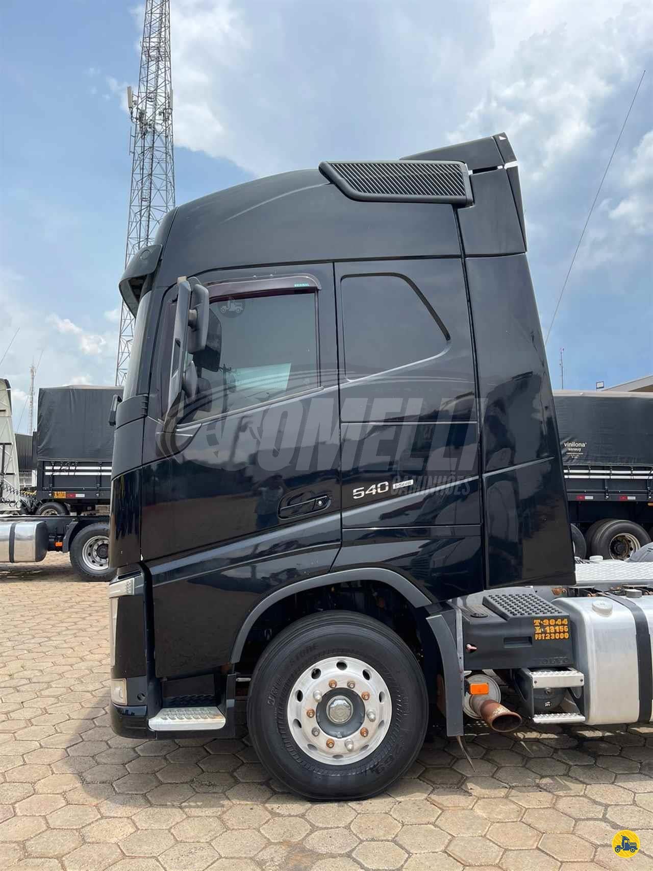 Marca/Modelo: Volvo FH 540 Ano/Modelo: 20/20 Tração: 6x4 molas Quilometragem: 338k Cor: Preta