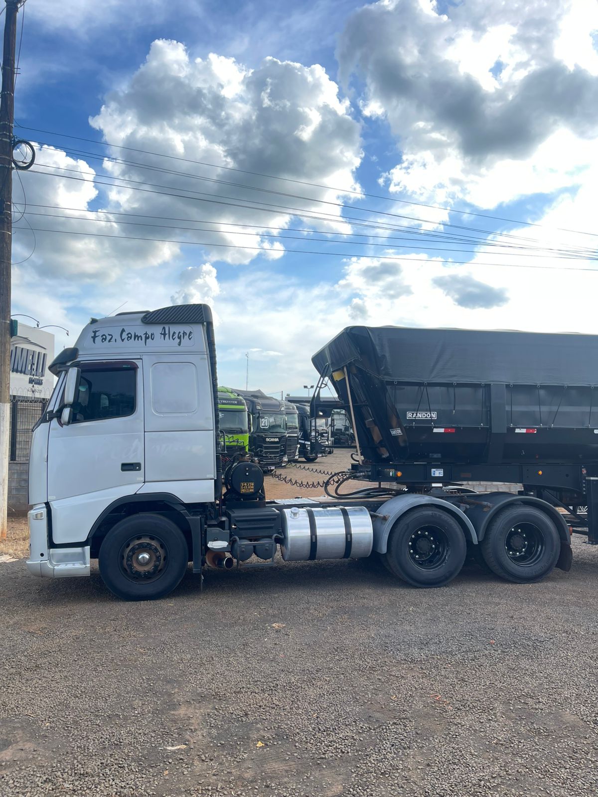 Marca/Modelo: Conjunto Volvo FH 540+Rodo-caçamba guerra / Ano/ Modelo:12/12/Tração: 6x4 molas Quilometragem: 1062.000k