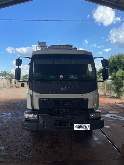 Marca/Modelo: Volvo VM 330 Ano/Modelo: 19/20 Tração: Bitruck 8x2 Quilometragem: 606k