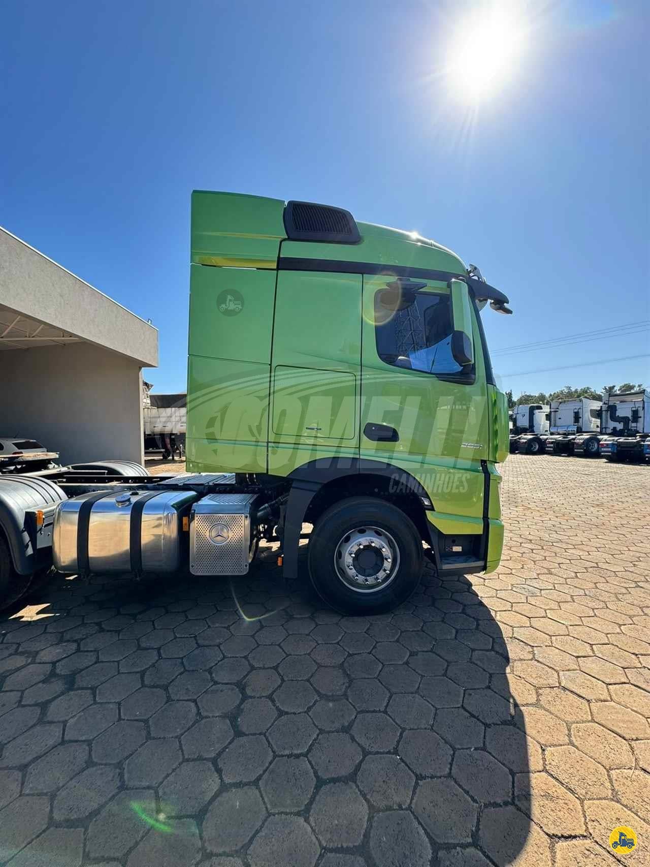 Marca/Modelo: Mercedez benz  Ano/Modelo: 22/22 Tração: 6x4 molas Quilometragem: 183k Cor: Verde