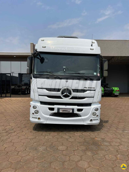 Marca/Modelo: Mercedez benz MB-2651/ Ano/Modelo: 20/20 Tração: 6x4 molas Cor: Branco