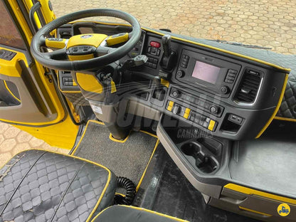 Marca/Modelo: Scania/R540  Ano/Modelo: 21/21  Tração: 6x4 molas  Quilometragem: 286k  Cor: Amarelo  Com Retarder, Gelade