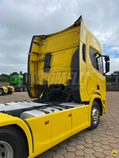 Marca/Modelo: Scania/R540  Ano/Modelo: 21/21  Tração: 6x4 molas  Quilometragem: 286k  Cor: Amarelo  Com Retarder, Gelade