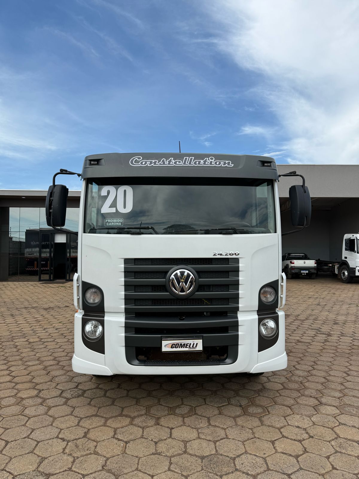 Marca/Modelo: Volkswagem VM.24.280/ Ano/Modelo: 19/20 Tração: 6x2 Quilometragem: 478K Cor: Branco