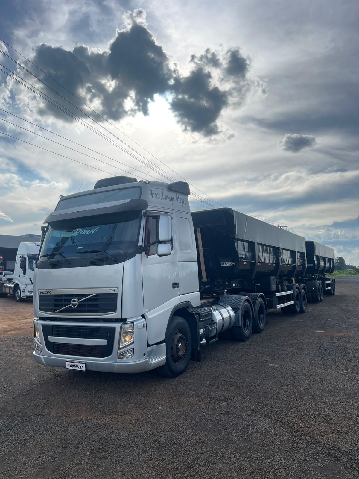 Marca/Modelo: Conjunto Volvo FH 540+Rodo-caçamba guerra / Ano/ Modelo:12/12/Tração: 6x4 molas Quilometragem: 1062.000k